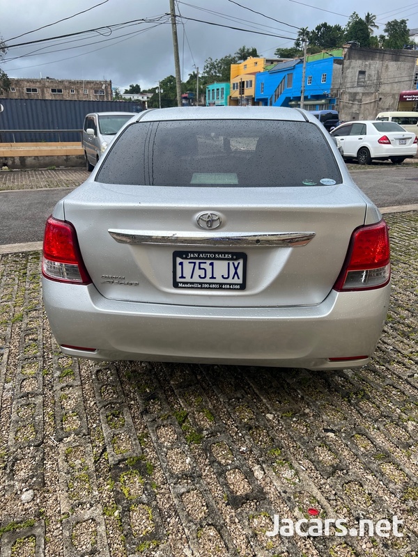 Toyota Axio 1,5L 2013-5