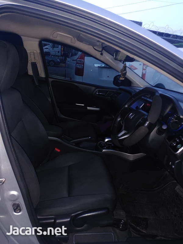 Honda Grace 1,8L 2015-5