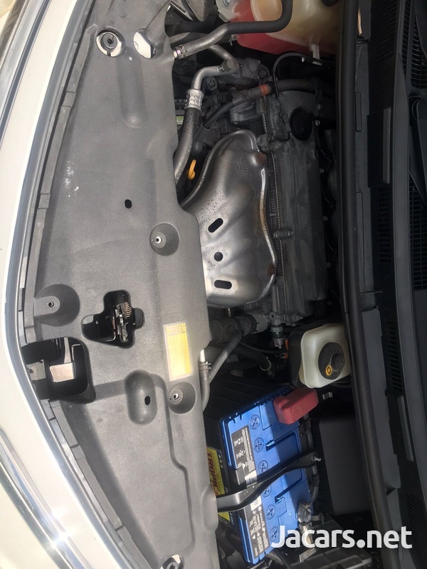 Toyota Estima 2,4L 2013-10