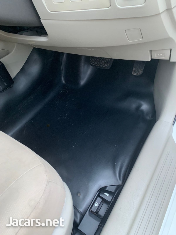 Toyota Camry 2,5L 2011-6