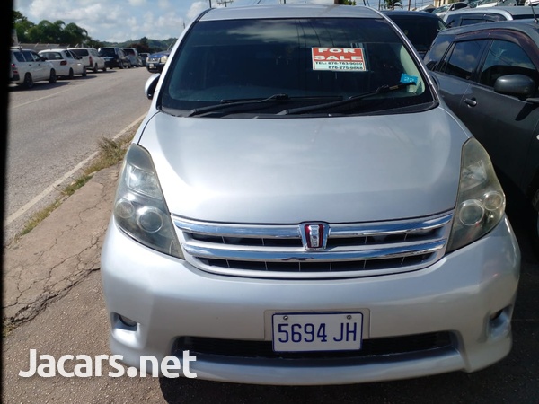 Toyota Isis 1,8L 2011-7