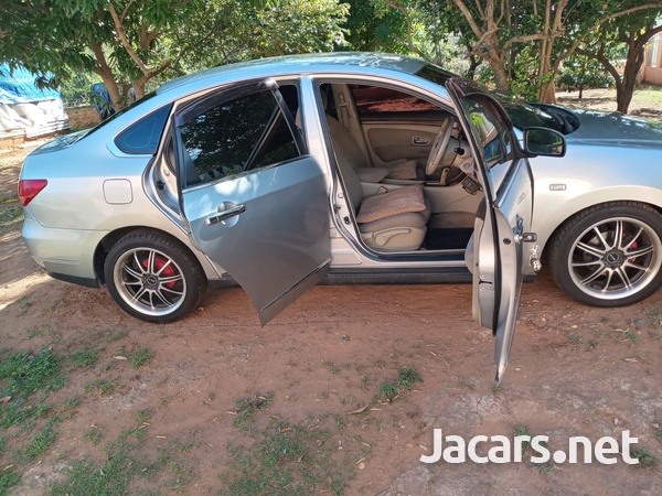 Nissan Bluebird 1,8L 2007-7