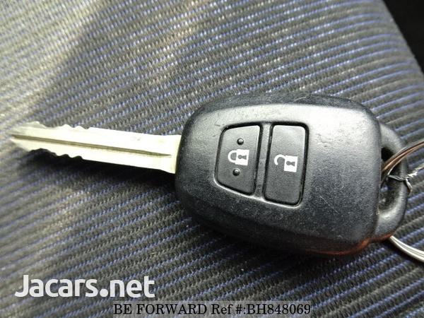 Toyota Probox 1,5L 2016-12