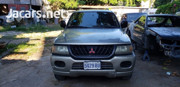 Mitsubishi Montero Sport 3,0L 2001-1