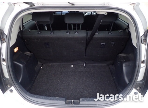 Toyota Aqua 1,5L 2017-8