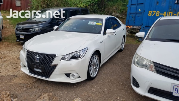 Toyota Crown 2,5L 2015-5
