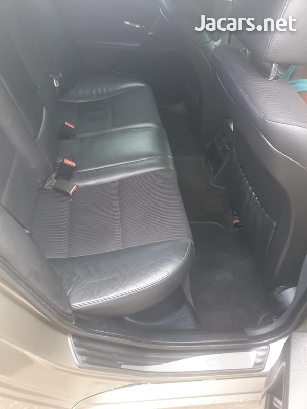 BMW 5-Series 2,5L 2004-6