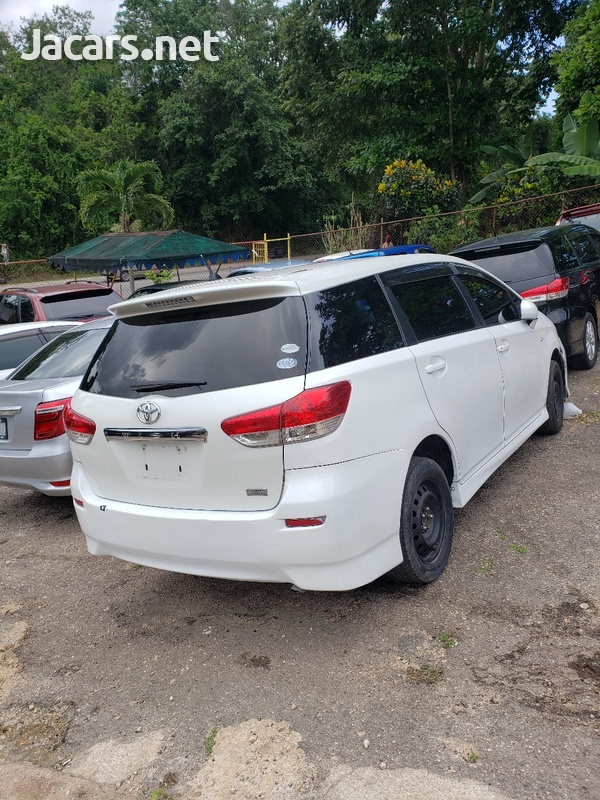 Toyota Wish 1,8L 2011-8