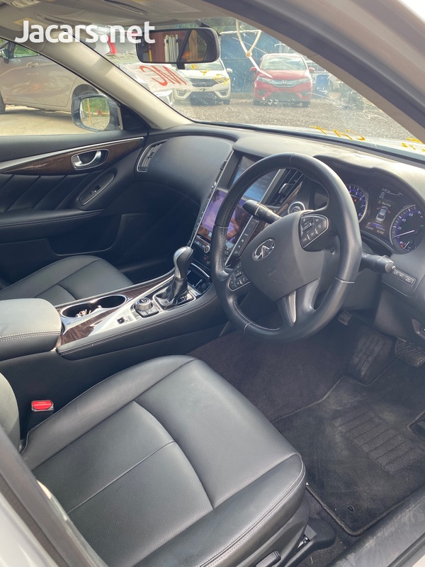 Nissan Skyline 3,5L 2015-11