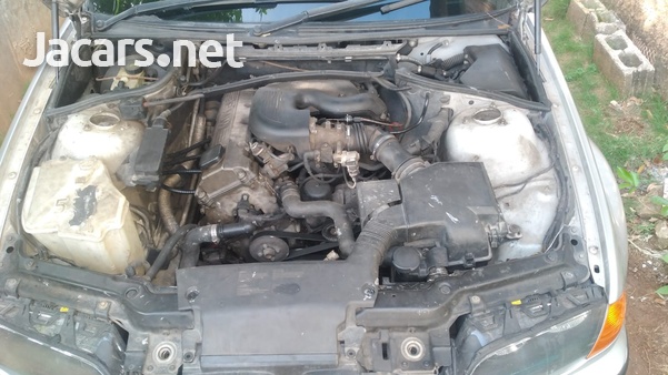 BMW 3-Series 2,0L 2001-2