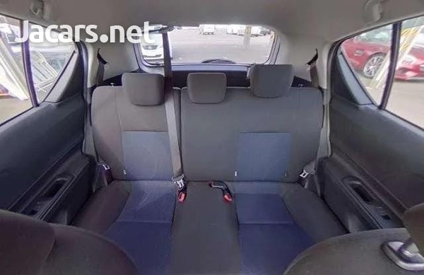 Toyota Aqua 1,5L 2017-6