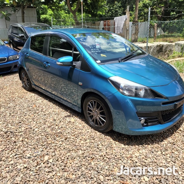Toyota Vitz 1,5L 2013-7