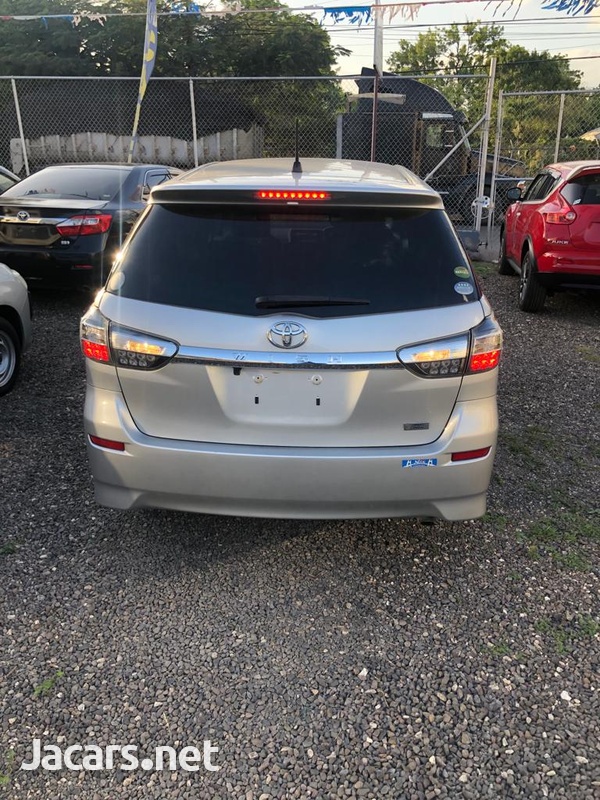 Toyota Wish 1,8L 2016-3