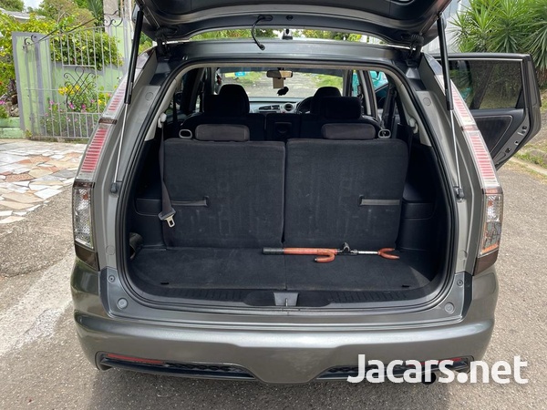 Honda Stream 1,8L 2012-7