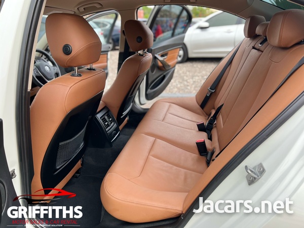 BMW 3-Series 2,0L 2014-10