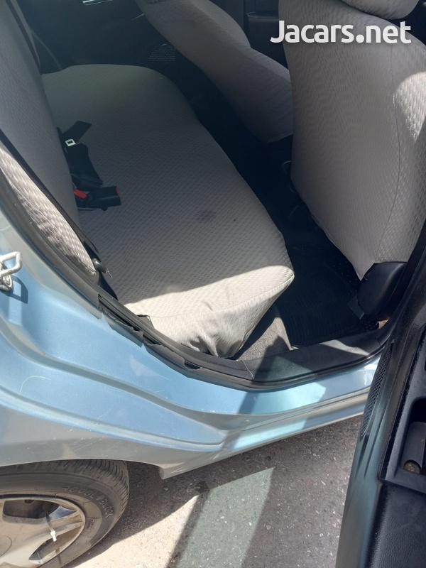 Mazda Demio 1,5L 2010-6