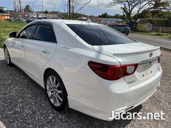 Toyota Mark X 2,5L 2010-5