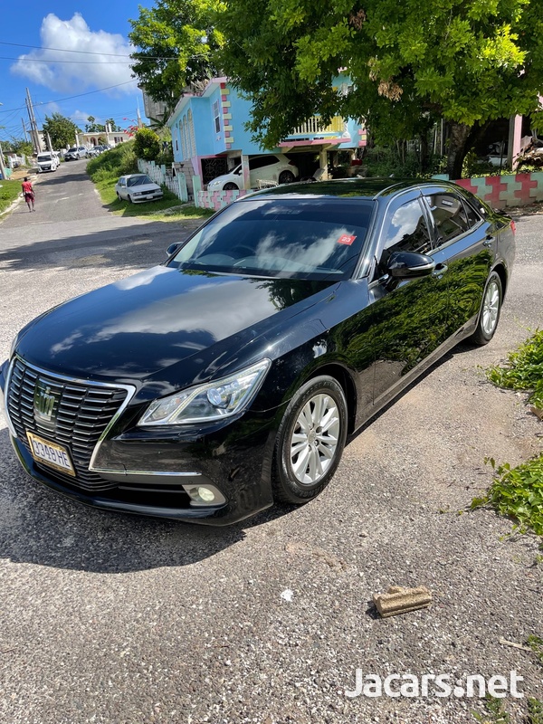 Toyota Crown 2,5L 2014-1