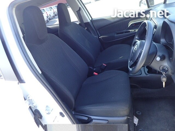 Toyota Vitz 1,0L 2017-3