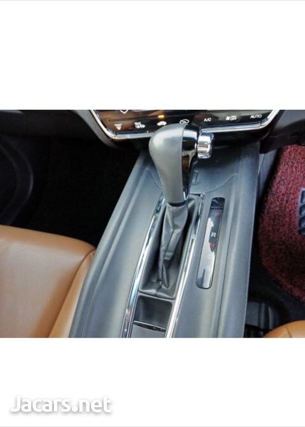 Honda Vezel 1,5L 2015-11