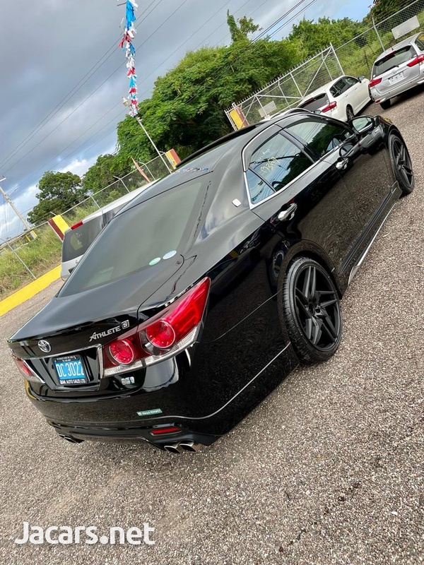 Toyota Crown 2,5L 2016-7