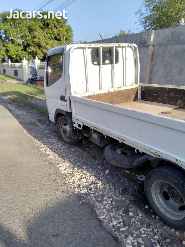 2014 Mitsubishi Fuso Canter-5