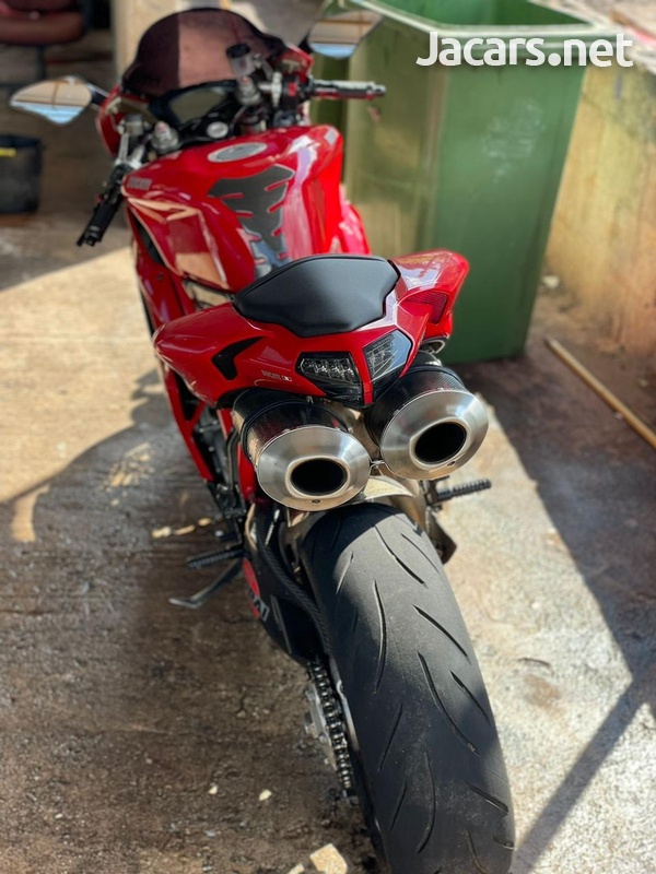 Ducati-1