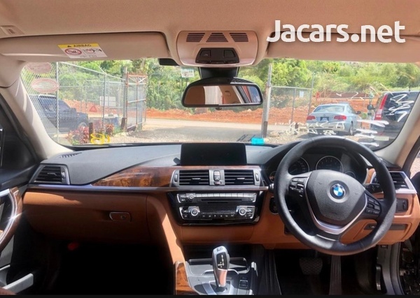 BMW 3-Series 2,0L 2016-7