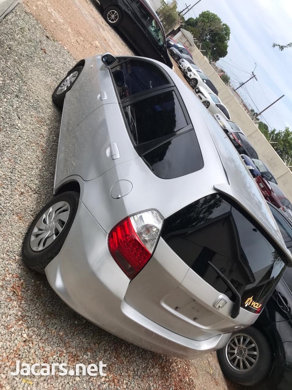 Honda Fit 1,5L 2007-3
