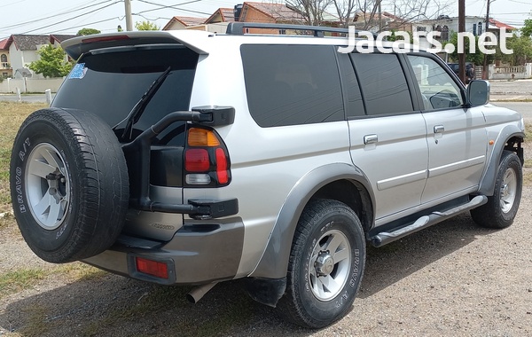 Mitsubishi Montero Sport 3,0L 2002-1