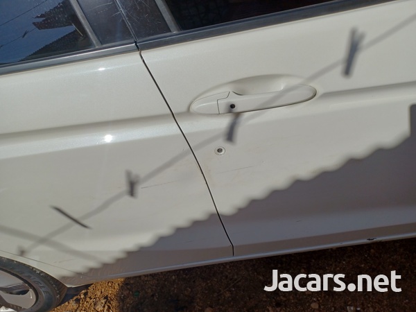 Honda Fit 1,5L 2013-4