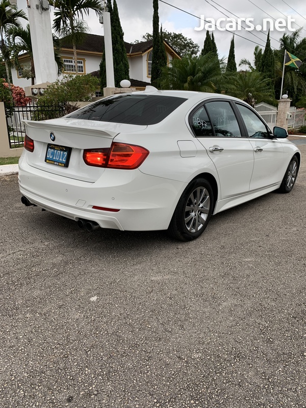 BMW 3-Series 2,0L 2012-4