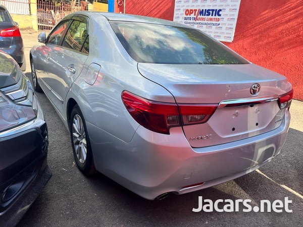 Toyota Mark X 2,5L 2013-5