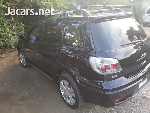 Mitsubishi Outlander or Airtrek 2,4L 2006-1