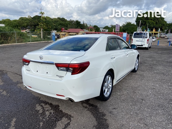 Toyota Mark X 2,5L 2013-4