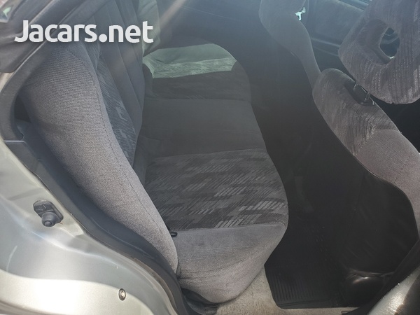Honda Integra 1,6L 1999-8