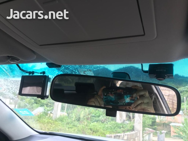 Toyota Mark X 2,5L 2016-7