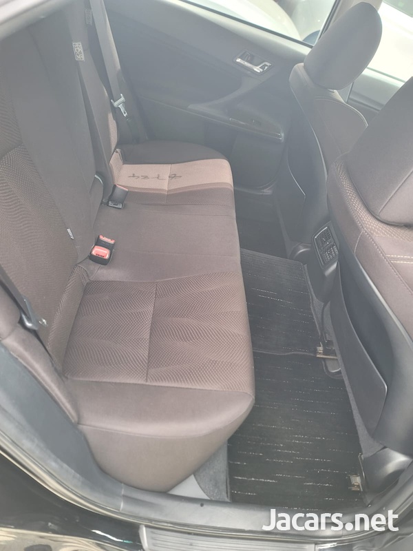 Toyota Mark X 2,5L 2013-7