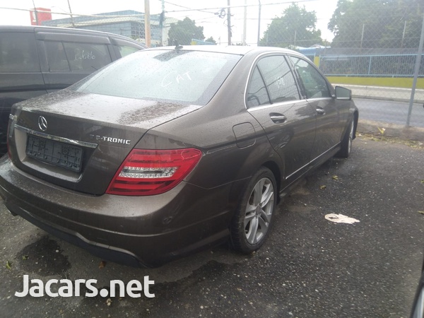 Mercedes-Benz C-Class 1,8L 2013-7