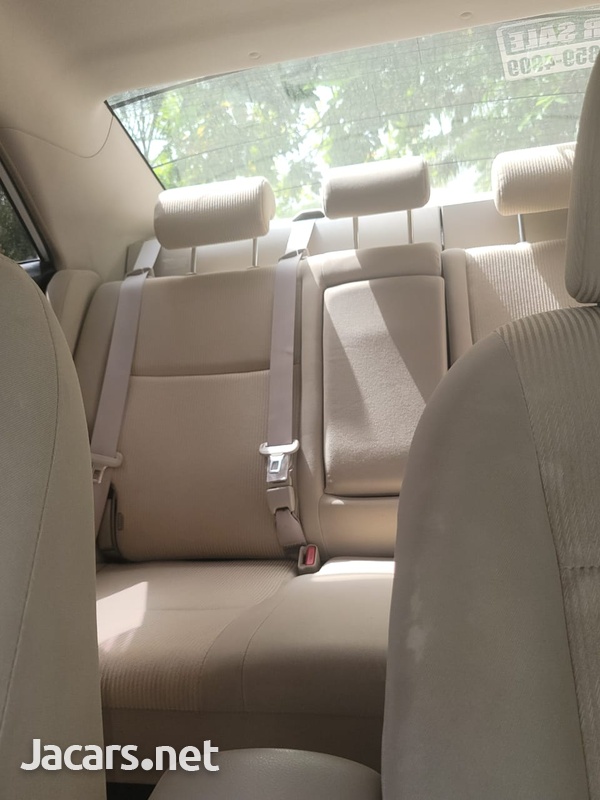 Toyota Premio 1,8L 2015-4