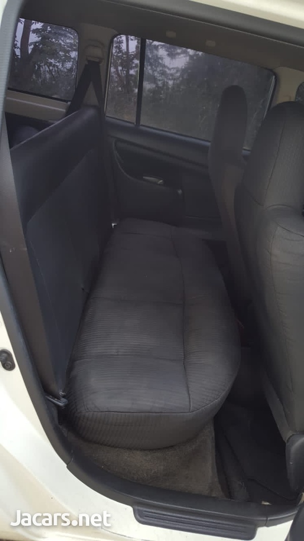 Toyota Probox 1,5L 2014-6