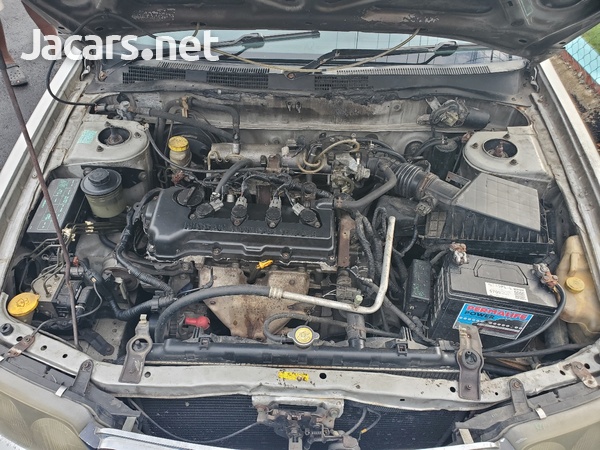 Nissan Bluebird 1,6L 1999-6