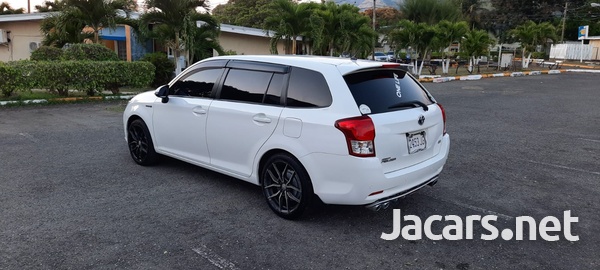 Toyota Fielder 1,5L 2014-2