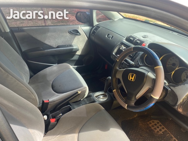 Honda Fit 1,3L 2006-6