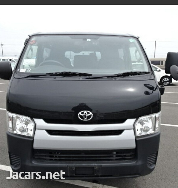 2017 HIACE BUS DIESEL-1