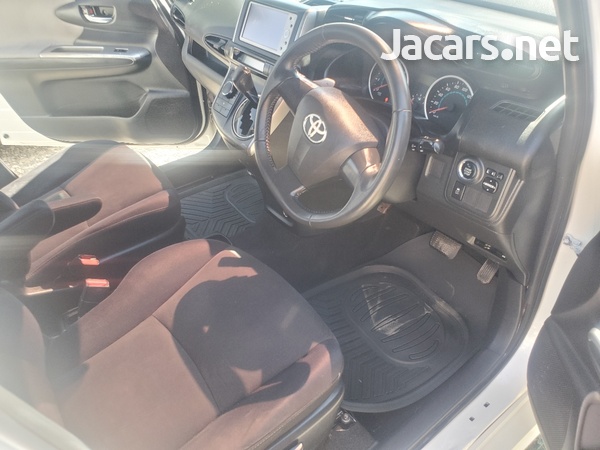 Toyota Wish 1,7L 2010-8