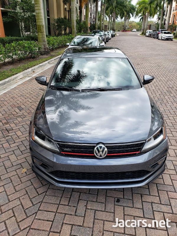 Volkswagen Jetta 2,0L 2017-8