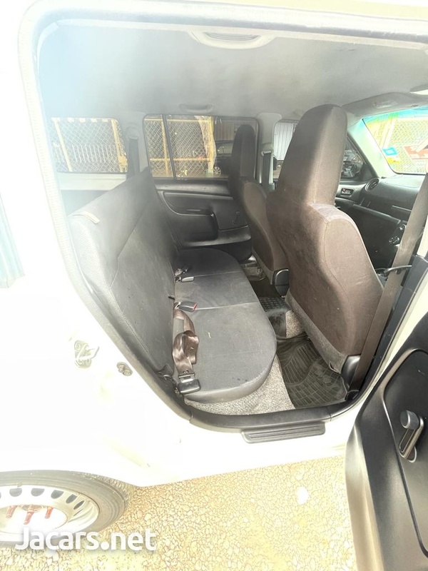 Toyota Probox 1,5L 2014-9
