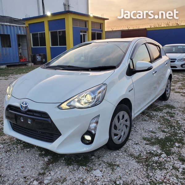 Toyota Aqua 1,5L 2016-1