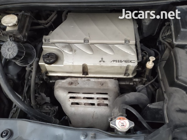 Mitsubishi Grandis 2,4L 2005-5